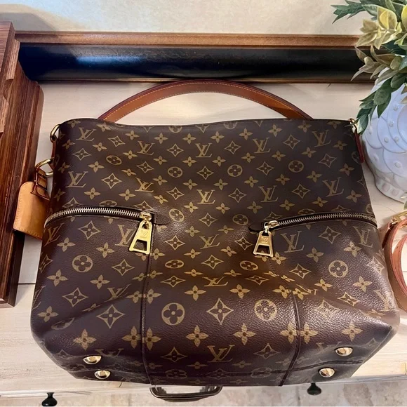 Louis Vuitton Melie Monogram Canvas Hobo Tote / Shoulder Bag - Picture 6 of 16
